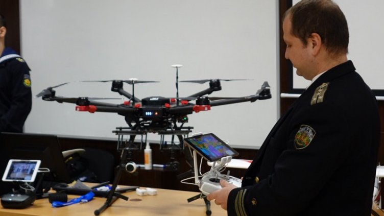 Над 100 деца от МГ-Варна са учат да пилотират дронове