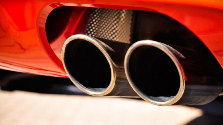 Форсираш до откат натъкмената си кола, съседите в ступор! Глоба – $1000