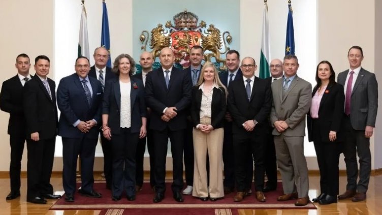 Радев обсъди с представители на Военновъздушния колеж в САЩ средата за сигурност