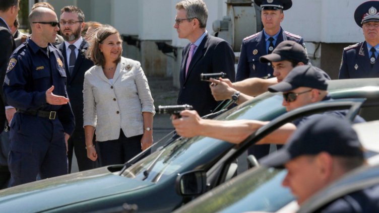 Нюланд преговаря с помощник на Путин за Донбас