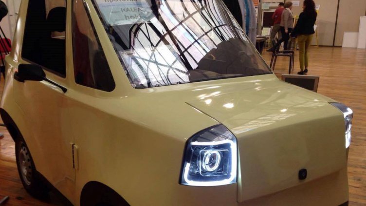 Електрически автомобил произведоха във Варна