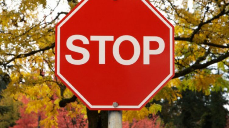 Голф нацели полицейски мотоциклет във Варна