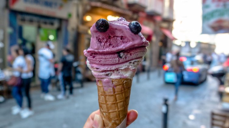 Проверяват сигнали за некачествен сладолед