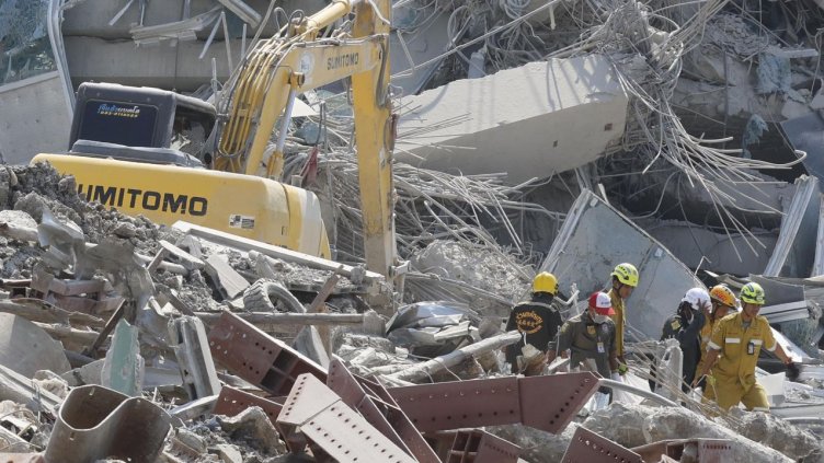 Над 3000 са вече жертвите на опустошителното земетресение в Мианмар