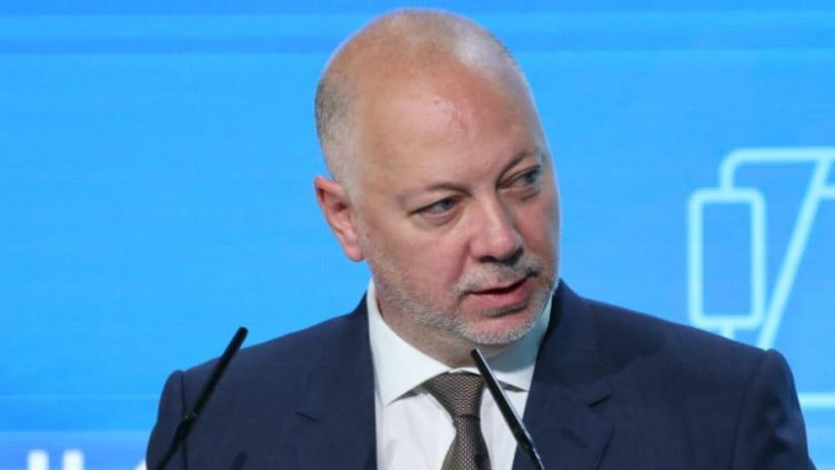 България евакуира 12 дипломати от посолството от Иран