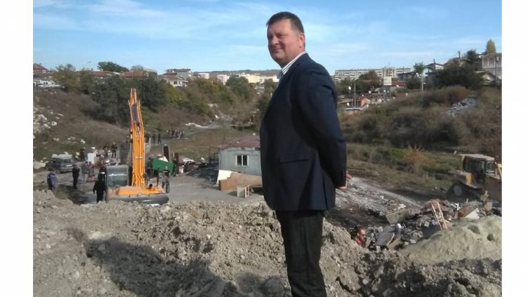 Още над 30 незаконни къщи предстои да се съборят в „Максуда“