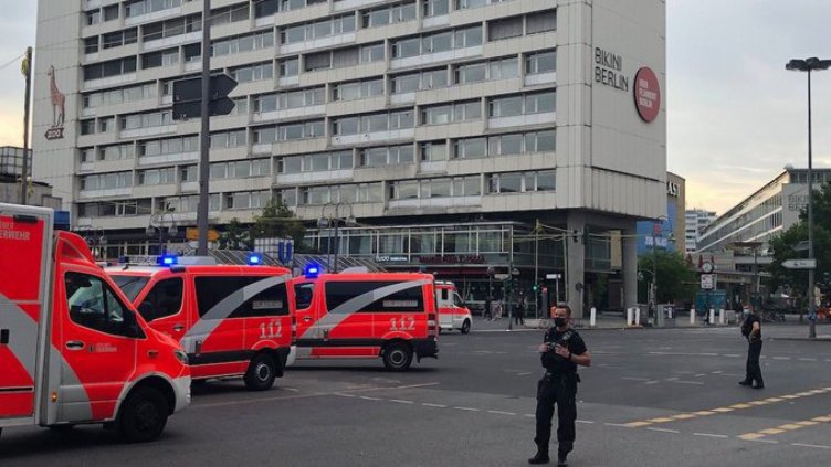 В сърцето на Германия: автомобил се заби в група хора