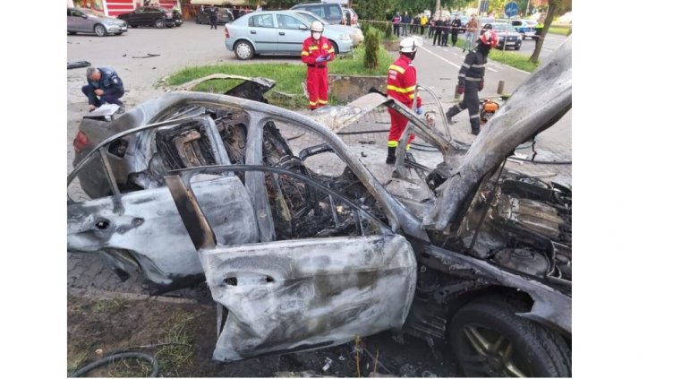 Кърваво "кино"! Килъри взривиха бизнесмен в "Мерцедес"-а му (ВИДЕО)