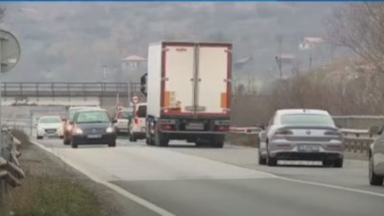 Голямото прибиране: Засилен трафик в цялата страна