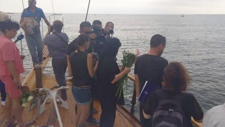 Разпръснаха част от праха на проф. Божидар Димитров над Созополския залив