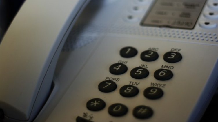 Дядо помага на "разследващи" с над 5 бона