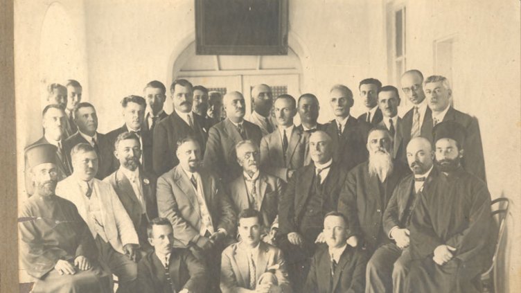 Непознатата история: Забранява се свободното циркулиране на кучетата по улиците и мегданите