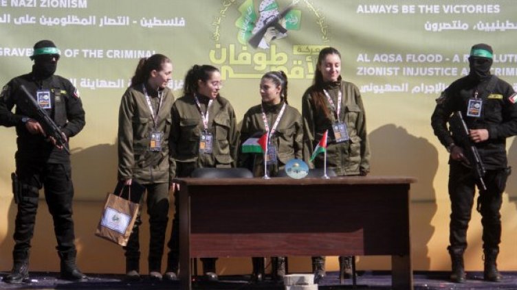 „Хамас” освободи четирите израелски заложнички, сред тях има и българка