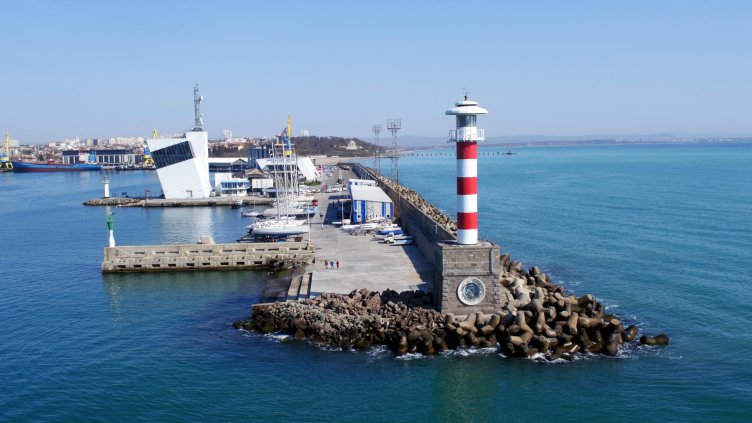 България има представител в международната асоциация на капитаните на пристанищата