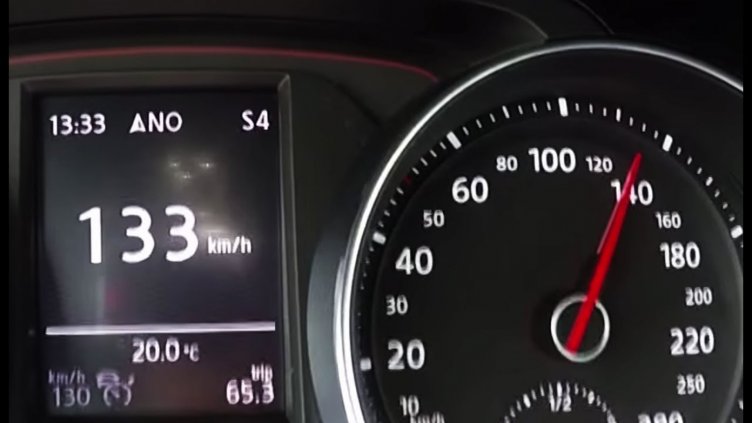 "Отличник" прелетя през село със 133 км/ч.