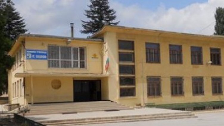 Голям наплив на гласуващи във "Виница"