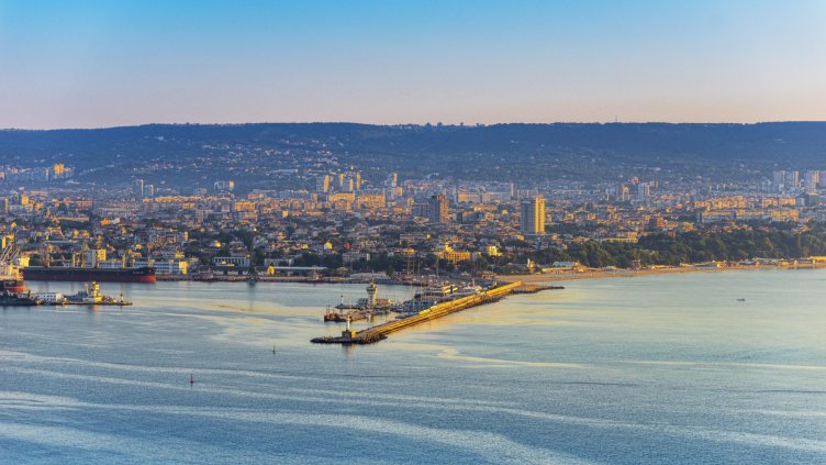 Как ще се отрази COVID-19 върху икономиката на Варна?