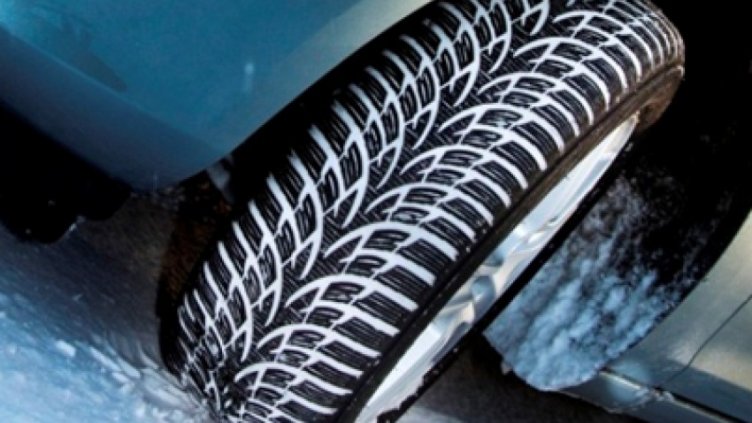 Хванаха над 100 шофьори с летни гуми във Варна