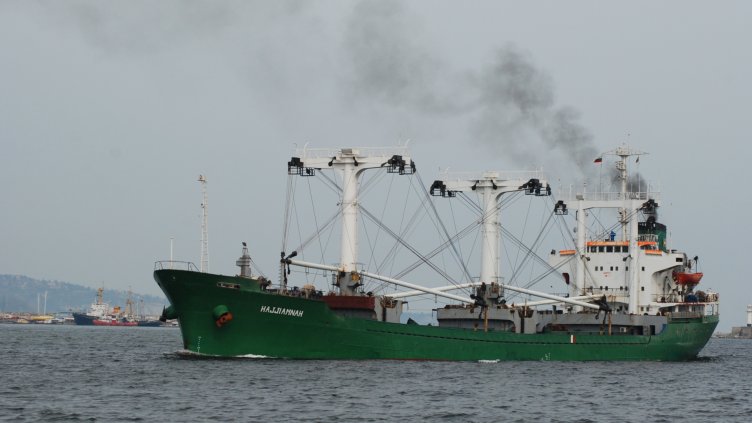 Отлагат новите изисквания за  баластните води на корабите