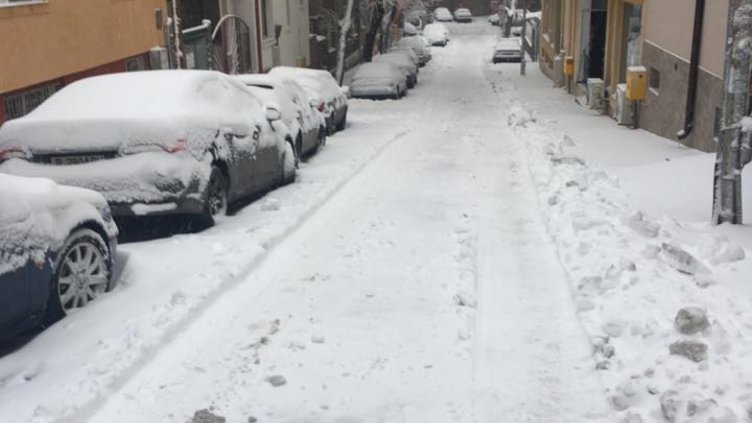 В Шумен улиците са почистени до асфалт