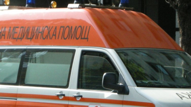 Пешеходец, пометен от "Мерцедес", приет в търновската болница