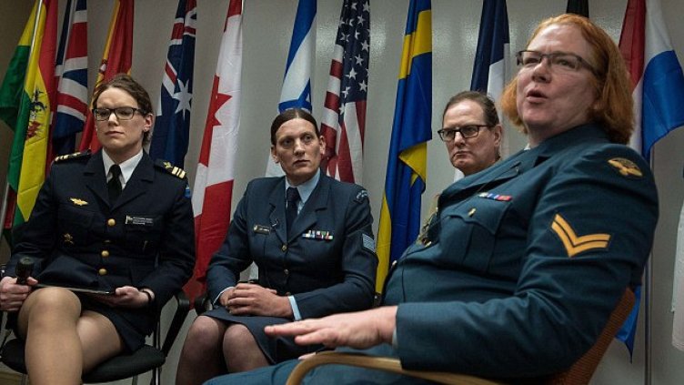 Разчистват US-армията от транссексуални