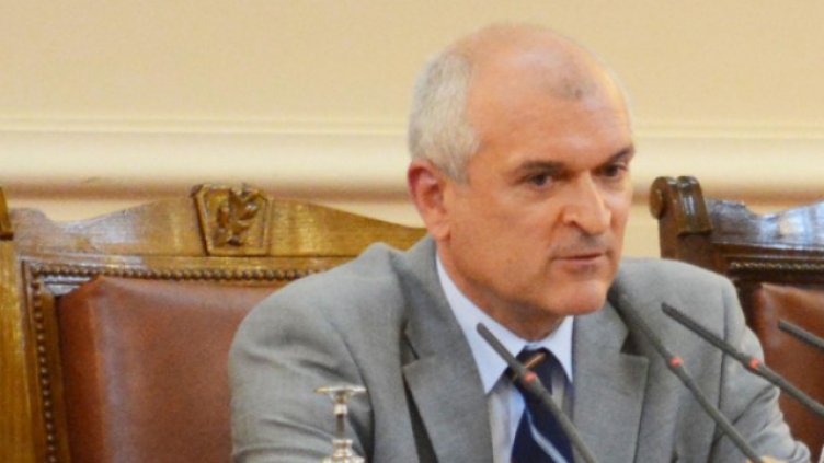 Димитър Главчев подаде оставка като председател на НС