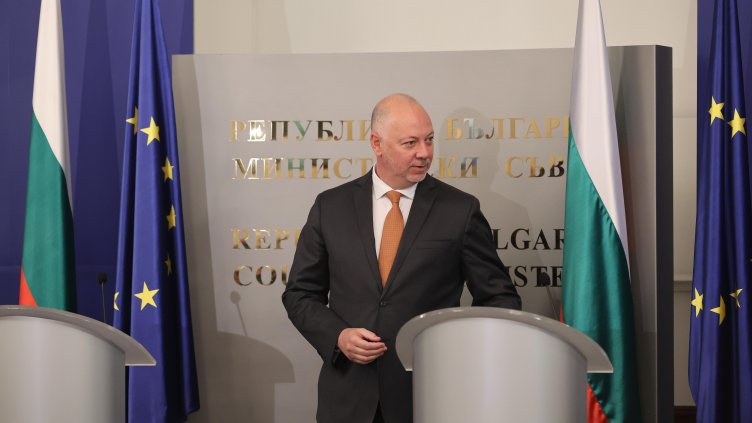 Желязков разпореди проверка на МВР: Времето за стиковане приключи