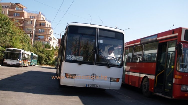 Променят разписанието на три автобусни линии
