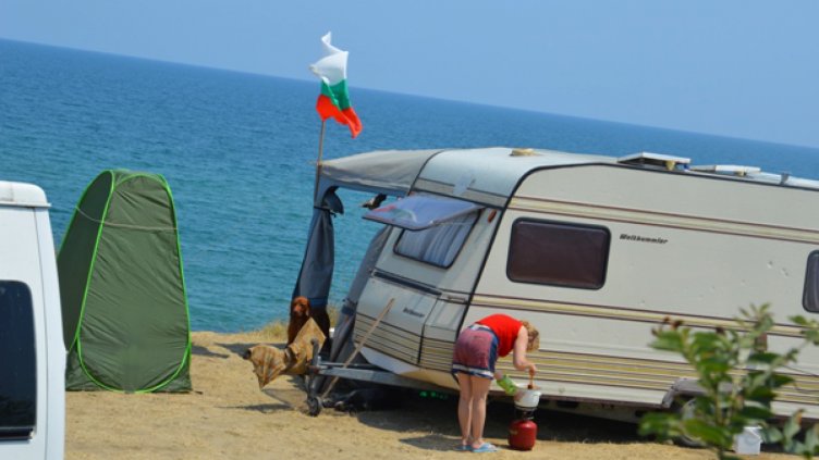 Мнозинството българи искат повече ред в курортите