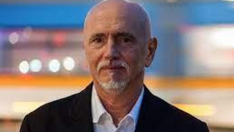 Събев не се е качвал на влак от 1989 г., но кара богатите да пътуват с БДЖ