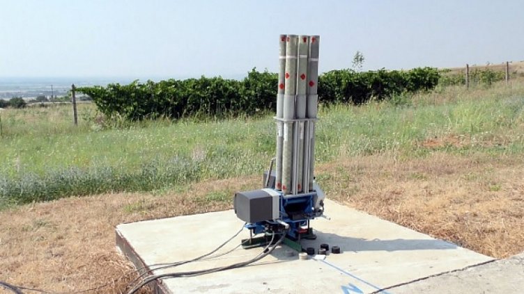 Противоградна ракета падна в къщата на 91-годишна жена