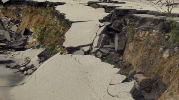 Свлачище тръгна в парк “Златни пясъци”