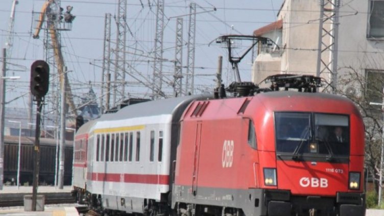 Детето, за което се търси кръв, е поразено от волтова дъга