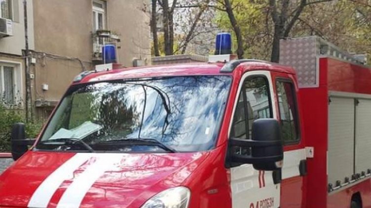 Двама варненци изгоряха в дома си в "Младост"