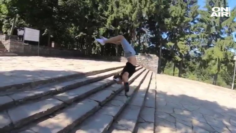 Силата на мечтите: Да изкачиш Шипка на ръце. Всичките 894 стъпала