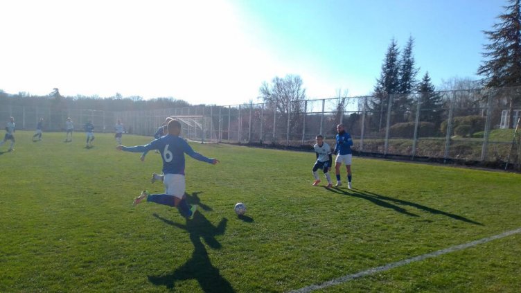 Спаратак Вн прегази Черноморец Бс в първата си зимна контрола