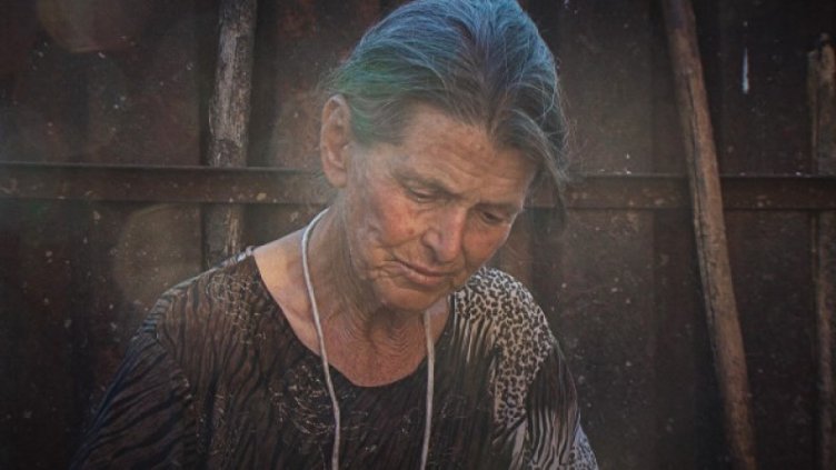 Подариха козичка на баба Дора от Шарково
