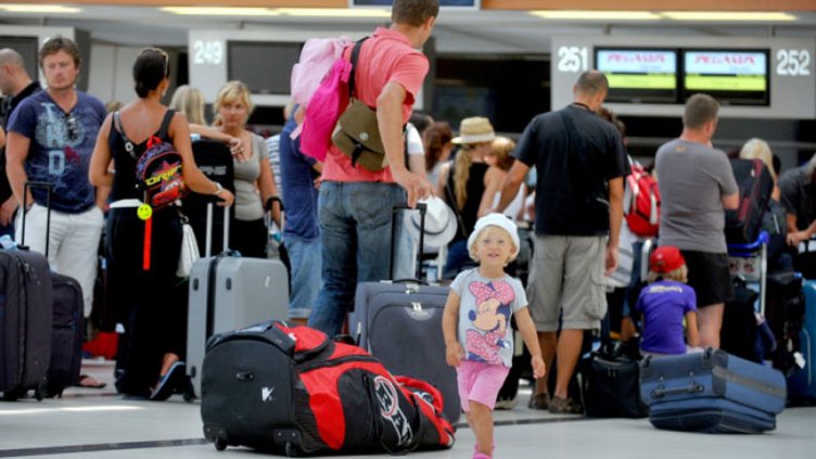 140 000 българи пътуват зад граница за Гергьовден