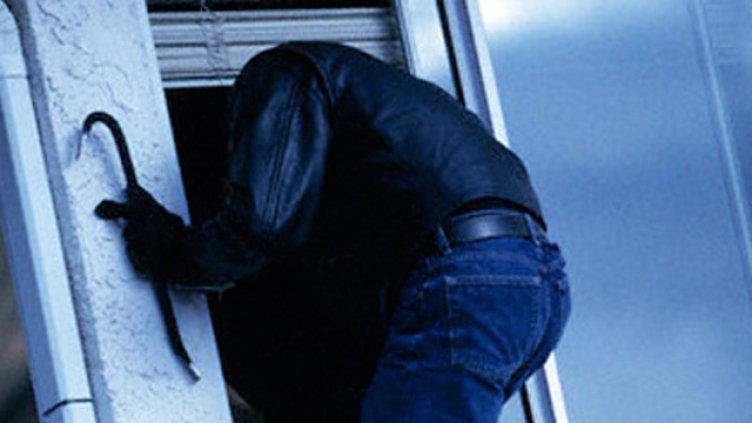 Откраднаха бормашина от двор в Аспарухово