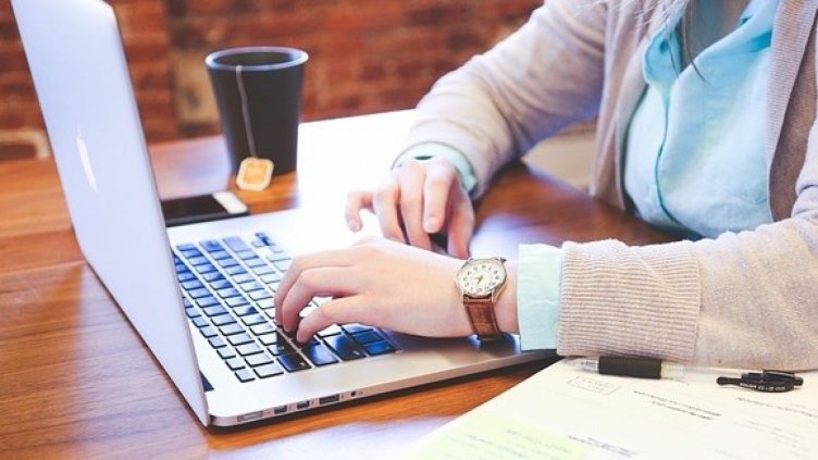 Расте броят на компаниите с профили в социални мрежи