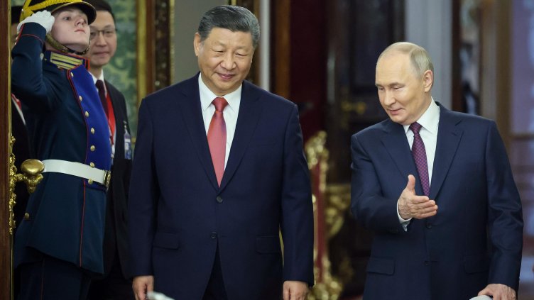 Си Дзипин към Путин: Китай ще работи с Русия