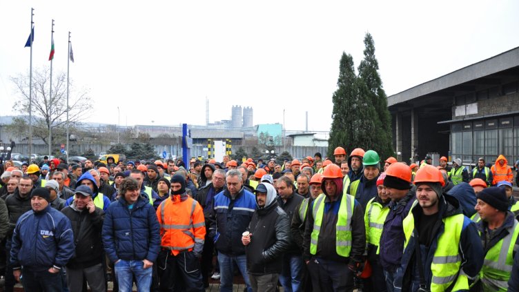Работниците от „Варна запад“ скочиха срещу ръководството на порта