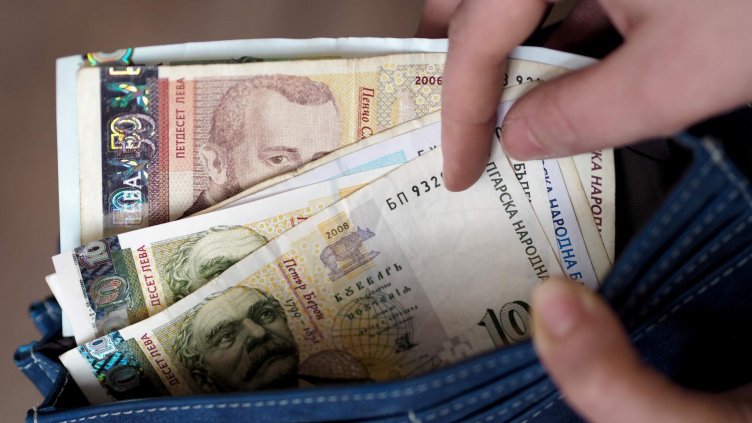 За година заплатите в София, Пазарджик и Силистра скочили с над 200 лв.