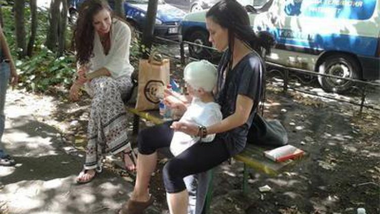 Изписаха малкия Еци от болницата