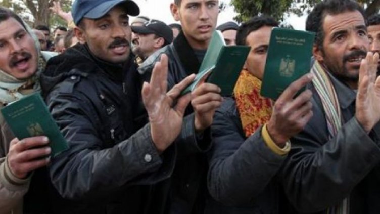 Самолет с 14 мигранти пристигат у нас от Австрия