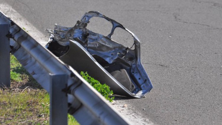 Перничанин не спря на "Стоп", рани полицаи