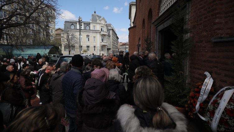 България се сбогува с актьора Васил Банов