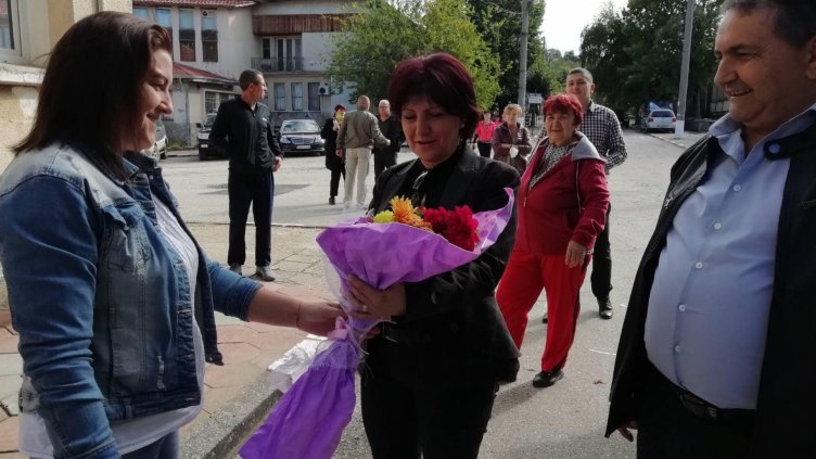 Снимка: Фейсбук: Цвета Караянчева