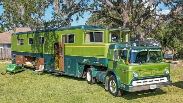 Само за маниаци: Уникален дом на колела за 133 000$ (СНИМКИ)